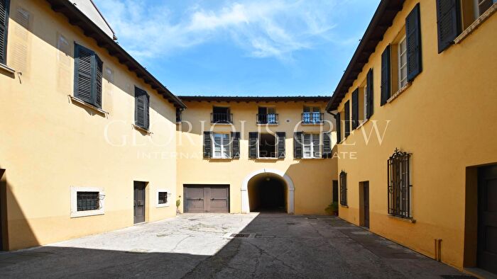Appartamento con 5 locali in vendita in Contrada della Mansione, Brescia