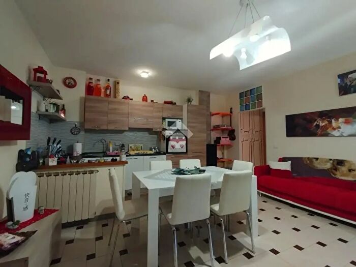 Appartamento trilocale in vendita in Via Martiri della Liberazione, Olevano Romano