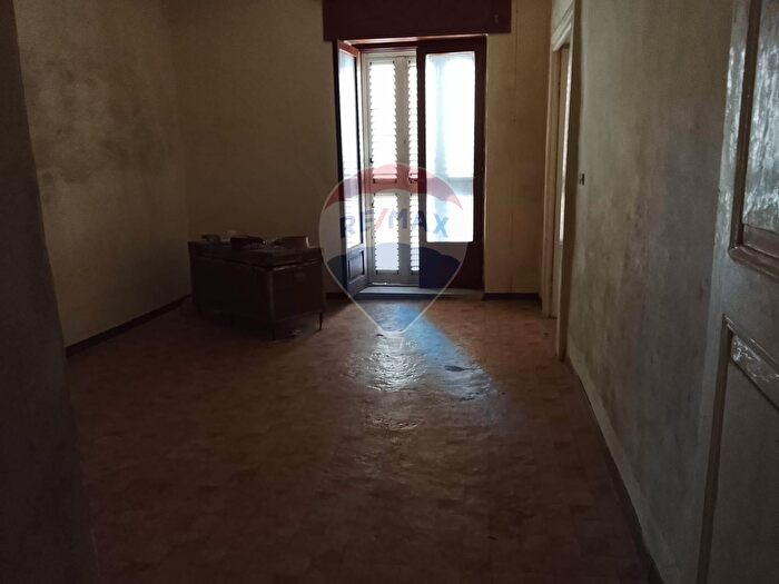 Casa con 5 locali in vendita in Sessa Aurunca