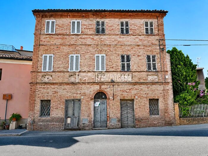 Appartamento con 5 locali in vendita in Via Giacomo Matteotti, Montefano