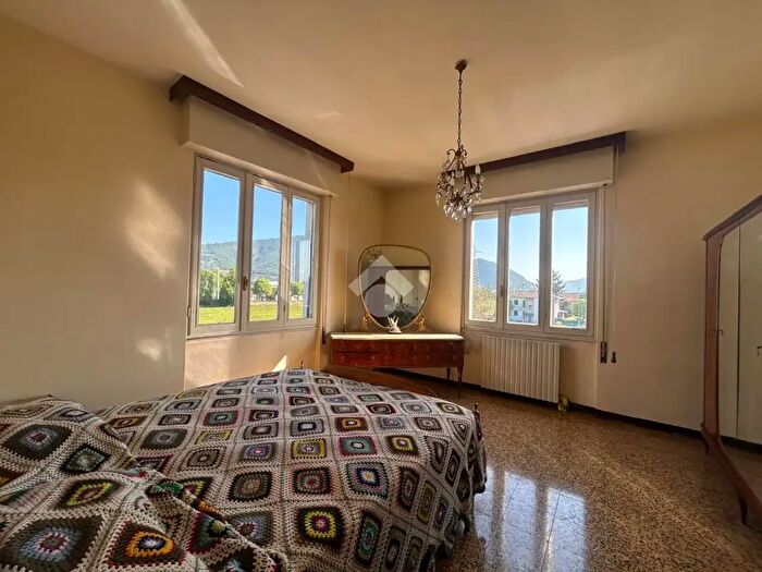 Appartamento trilocale in vendita in Via Lucio Fiorentini, Brescia