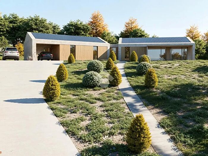 Casa con 6 locali in vendita in Via Pecorile, Viano