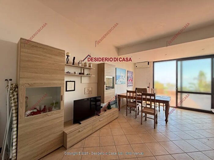 Appartamento trilocale in vendita in Cefalu