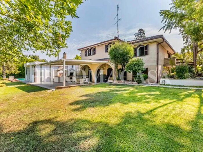 Casa con 6 locali in vendita in Via Clarice Tartufari, Roma