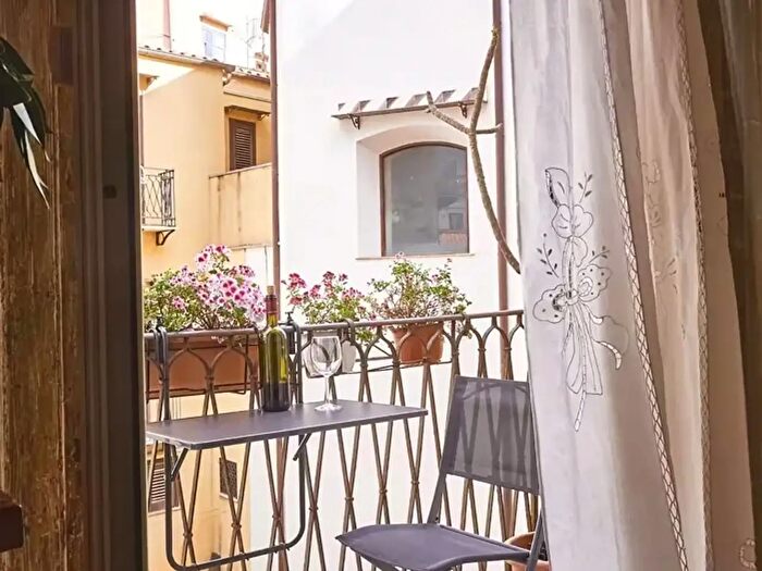 Appartamento trilocale in vendita in Vicolo Scafidi, Palermo