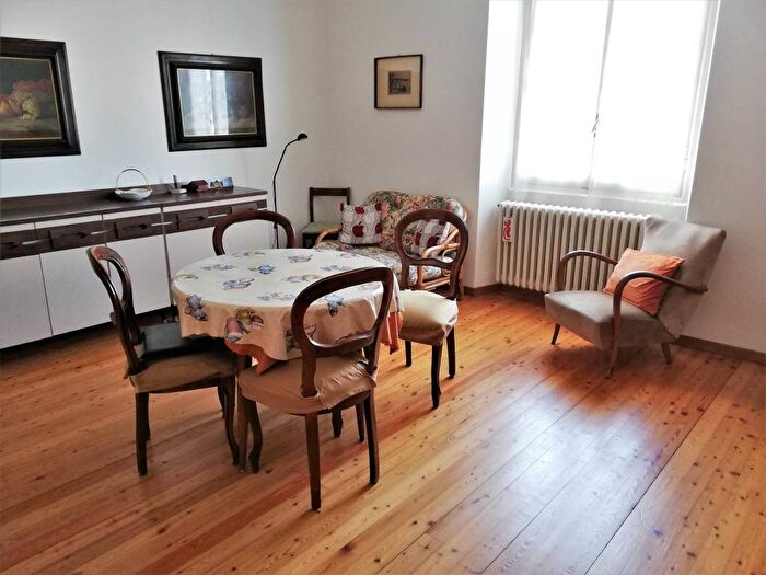 Appartamento trilocale in affitto in Via Anna Maria Bolongaro, Centro, Stresa