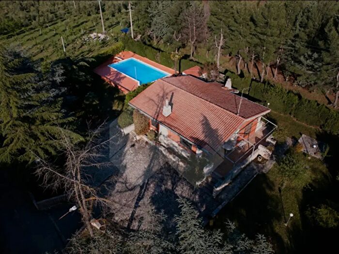 Casa quadrilocale in vendita in Viale Ponticello di Femminamorta, Andria