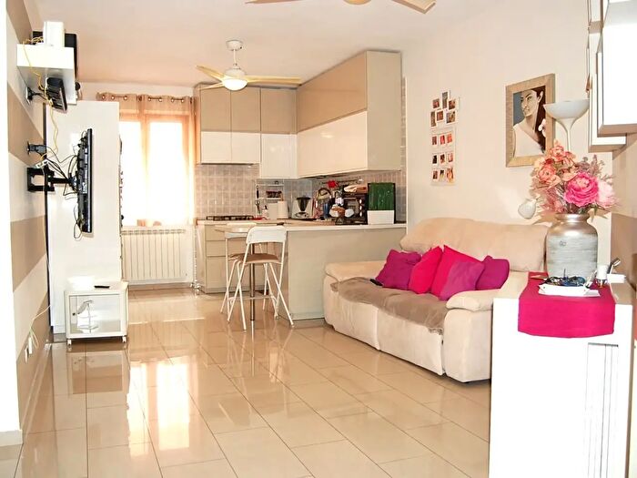 Appartamento trilocale in vendita in Via Camillo Benso Conte di Cavour, Roseto Degli Abruzzi