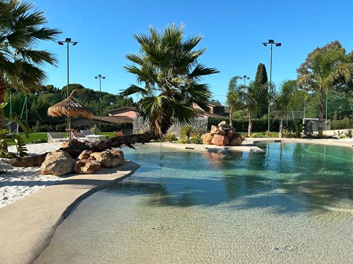 Casa con 6 locali in affitto in Via Vincenzo Cuoco, Castel di Guido, Roma