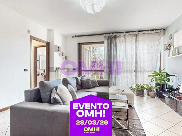 Appartamento trilocale in vendita in Via Formia, Busto Arsizio