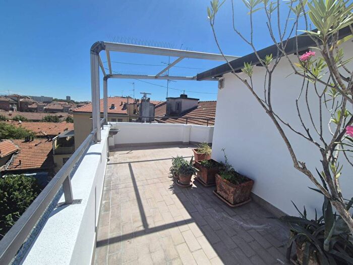 Appartamento bilocale in affitto in Via Mario Pichi, Navigli Darsena, Milano