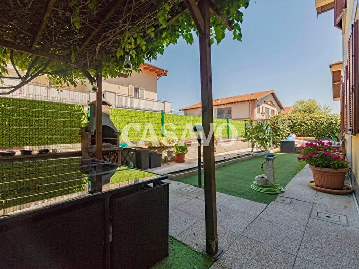 Appartamento trilocale in vendita in Via Virginio Bianchi, Casorate Primo