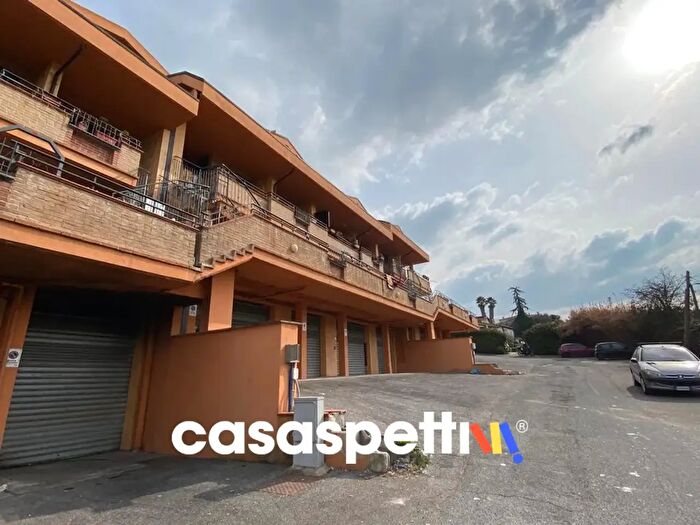 Appartamento bilocale in vendita in Via Giotto, Guidonia Montecelio