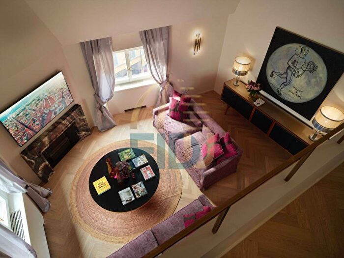 Appartamento con 6 locali in affitto in Via dei Tornabuoni, Piazza della Repubblica, Firenze
