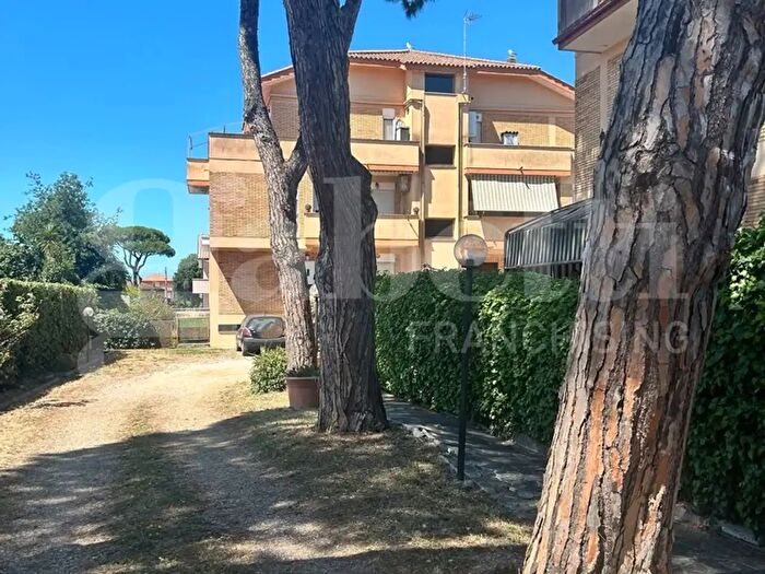 Appartamento trilocale in vendita in Via delle Pratoline, Anzio