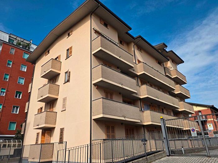 Appartamento bilocale in affitto in Via Luigi Salma, Corsico