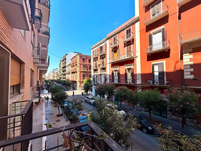 Appartamento quadrilocale in vendita in Via Putignani Nicolo', Bari