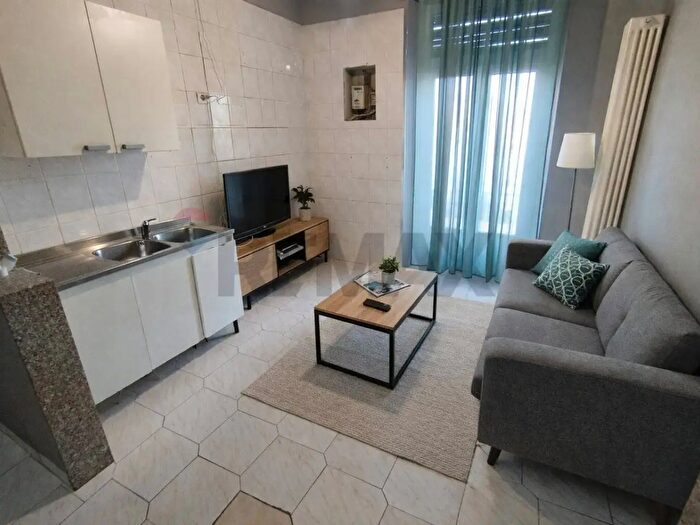 Appartamento trilocale in vendita in Corso Giulio Cesare, Torino