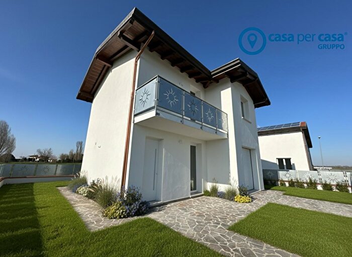 Casa con 5 locali in vendita in Papozze Via Polesani nel Mondo, Papozze