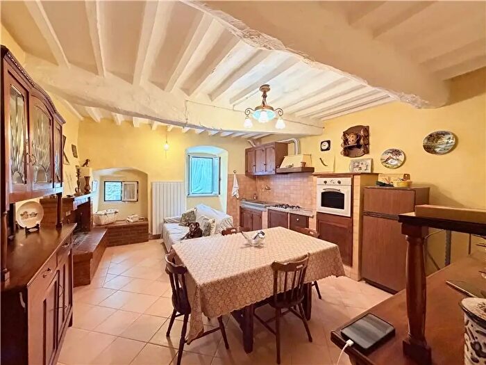 Casa quadrilocale in vendita in Via Garibaldi, Gualdo Cattaneo
