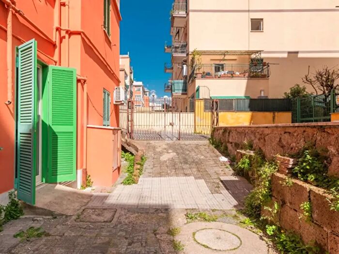 Appartamento trilocale in vendita in Via di Torrevecchia, Roma