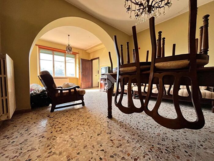 Casa con 6 locali in vendita in Contrada Caponi, Veroli