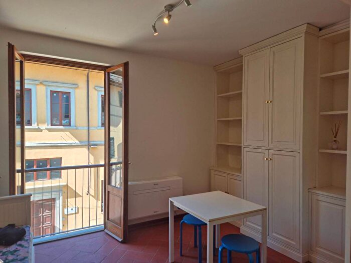 Appartamento bilocale in affitto in Piazza Torquato Tasso, San Frediano, Firenze