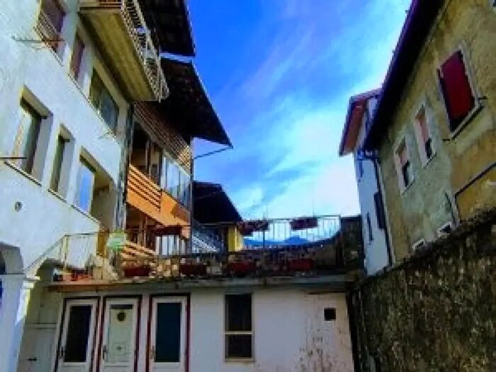 Appartamento trilocale in vendita in Via San Bartolomeo, Songavazzo