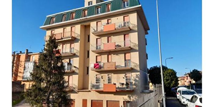 Appartamento trilocale in vendita in Via Maria Sormani Gavina, Voghera