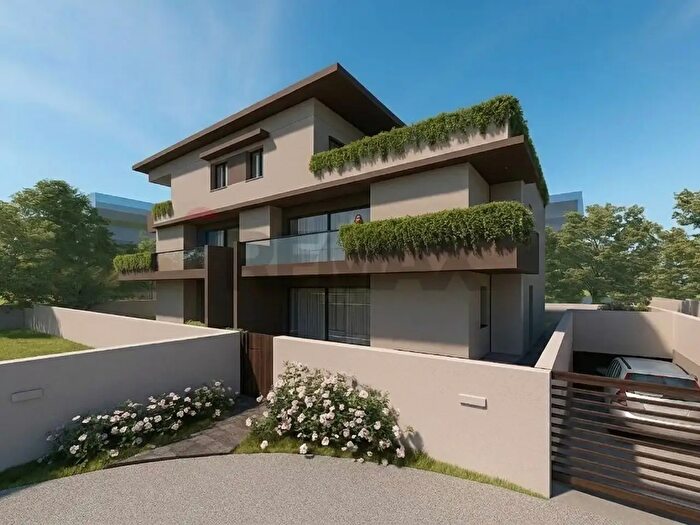 Appartamento quadrilocale in vendita in Via Feratine, Montebelluna