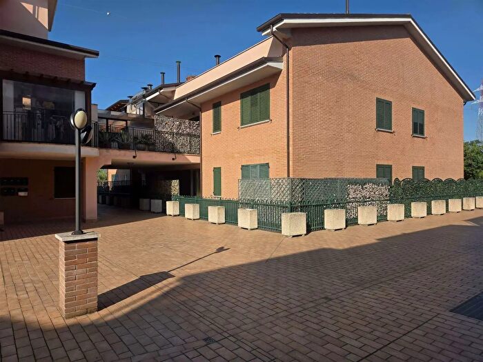 Appartamento quadrilocale in vendita in Via Praga, Bastia Umbra