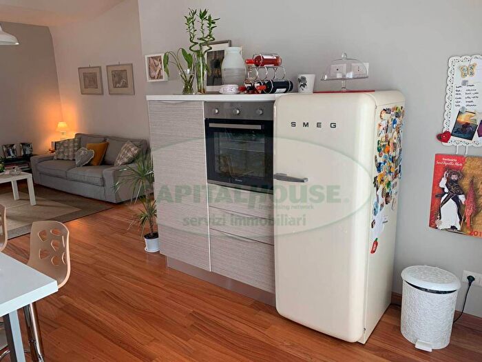 Appartamento trilocale in affitto in Via Caserta, Cicciano