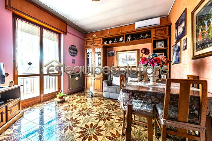 Appartamento trilocale in vendita in Via Mons Piazzoli, Alzano Lombardo