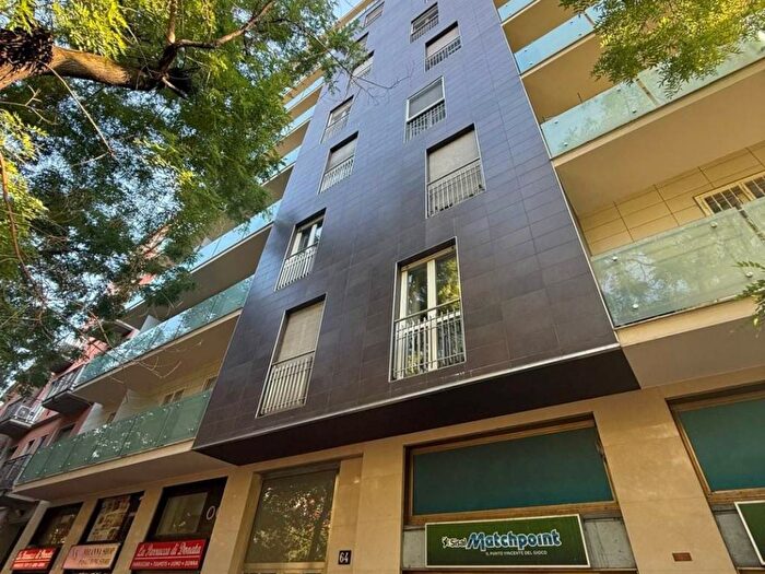Appartamento trilocale in affitto in Viale Corsica, Porta Vittoria, Milano