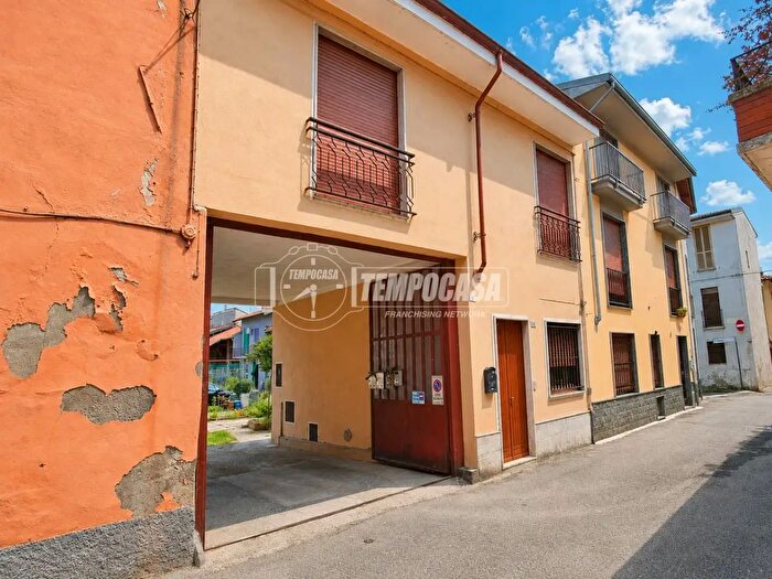 Casa trilocale in vendita in Cerano