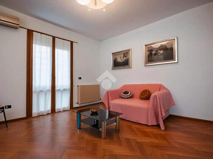 Appartamento trilocale in vendita in Via Adriatica, Riccione