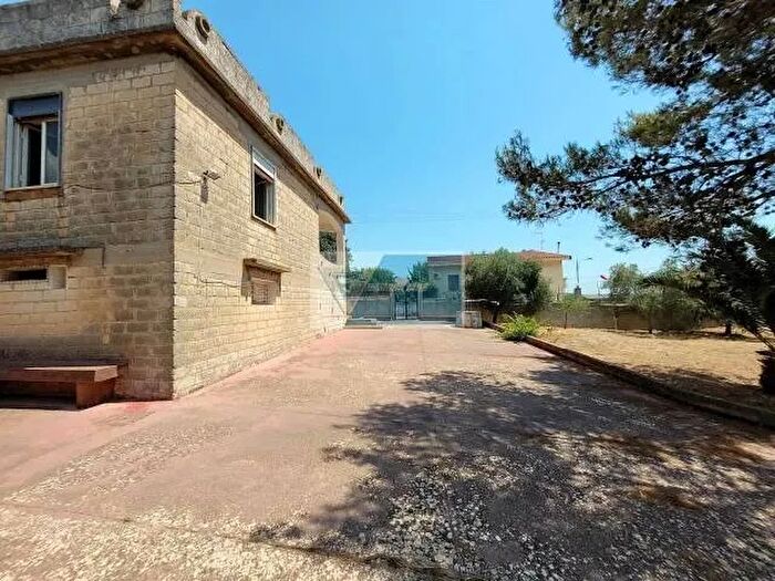 Casa con 5 locali in vendita in Noto