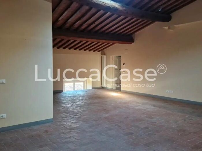 Appartamento quadrilocale in affitto in Lucca