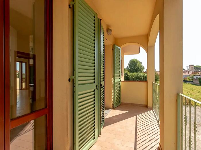 Appartamento quadrilocale in vendita in Via del Castellaccio, Campi Bisenzio