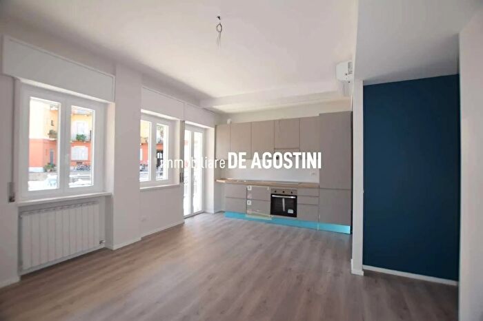 Appartamento trilocale in affitto in Via Martiri della Libertà Arona Novara, Arona