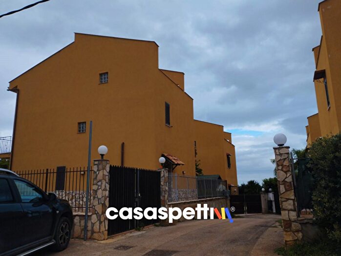 Casa quadrilocale in vendita in Strada Chiesazza Sperone, Altavilla Milicia