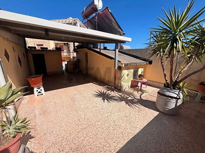 Casa con 8 locali in vendita in Via Giacomo Puccini, Noto