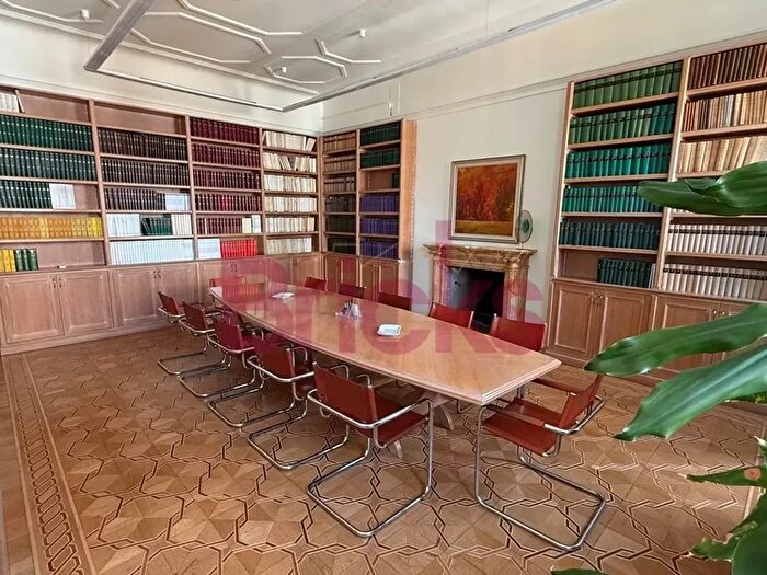 Casa con 14 locali in affitto in Corso Magenta, Milano