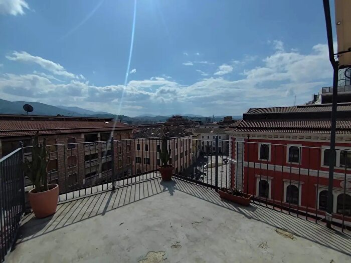 Appartamento con 12 locali in vendita in Terni