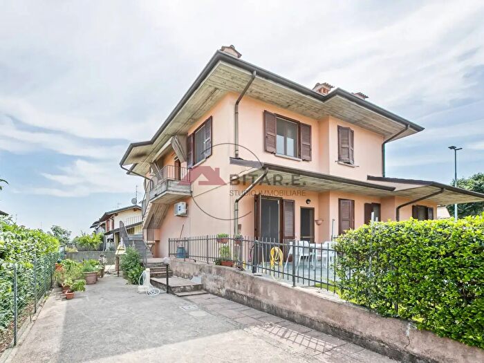 Appartamento trilocale in vendita in Via Campagnola, Brandico