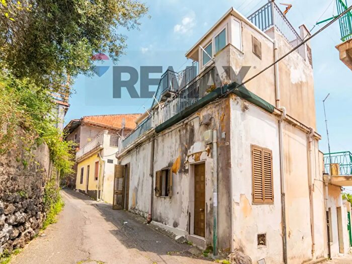 Casa trilocale in vendita in Via Santa Caterina, Acireale
