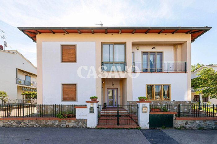 Casa con 8 locali in vendita in San Casciano In Val Di Pesa