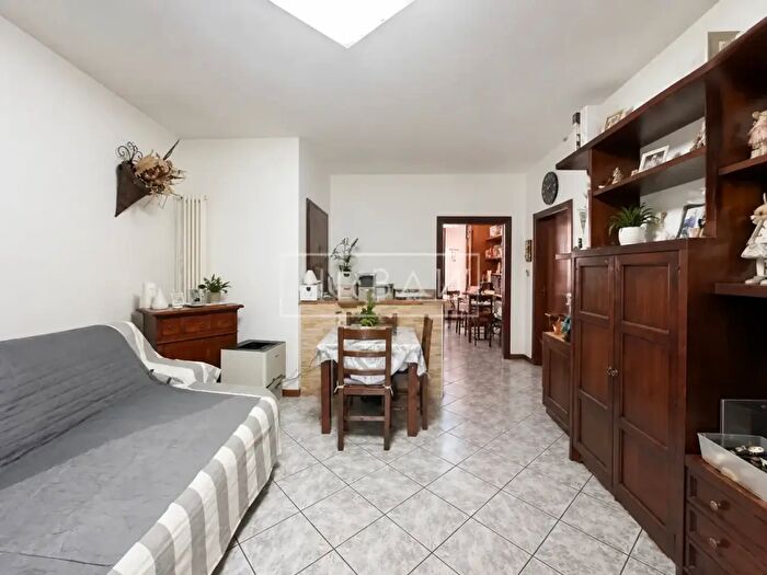 Appartamento con 5 locali in vendita in Forli'
