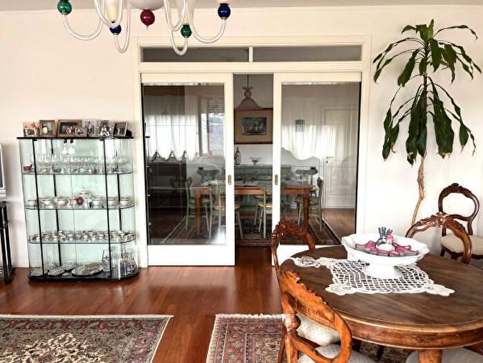 Appartamento con 6 locali in vendita in Urbino