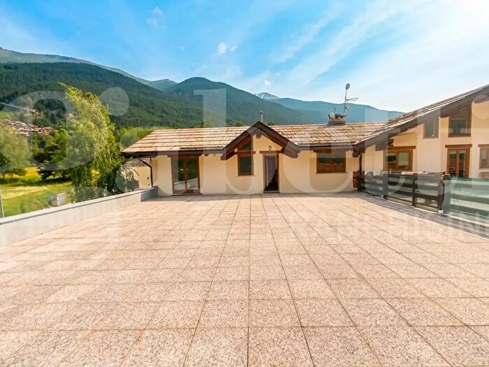 Appartamento trilocale in vendita in Corso Frejus, Oulx